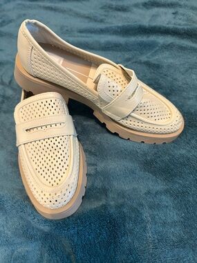 Dolce Vita Cream Perforated Leather Loafers with Tan Lug Sole New No Box